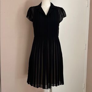 Talbots satin chiffon with silk lining pleated half button closure midi dress 4P